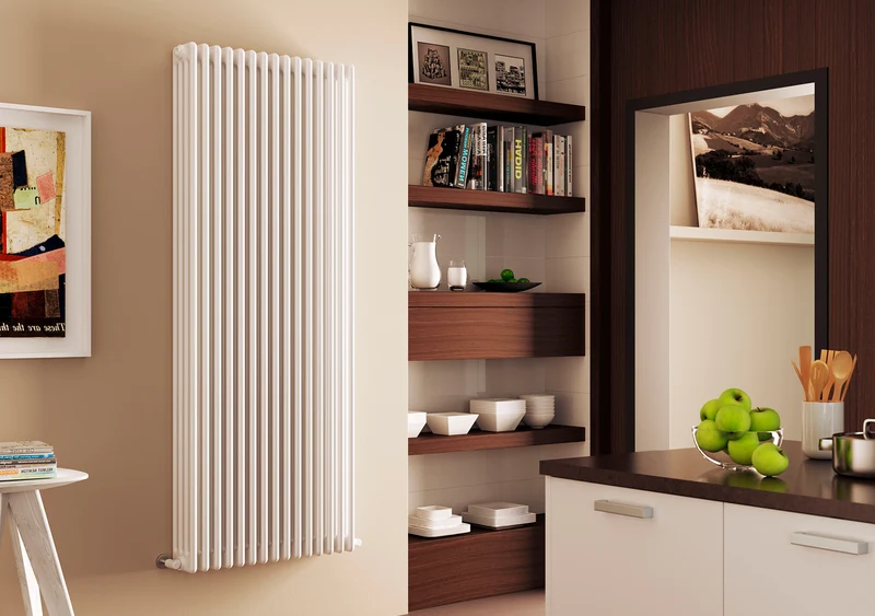 Radiateur complet en acier Cordivari ARDESIA 4 colonnes de 3 à 20 éléments, entraxe 1744 mm, hauteur 1800 mm, avec capuchons et réducteurs inclus.