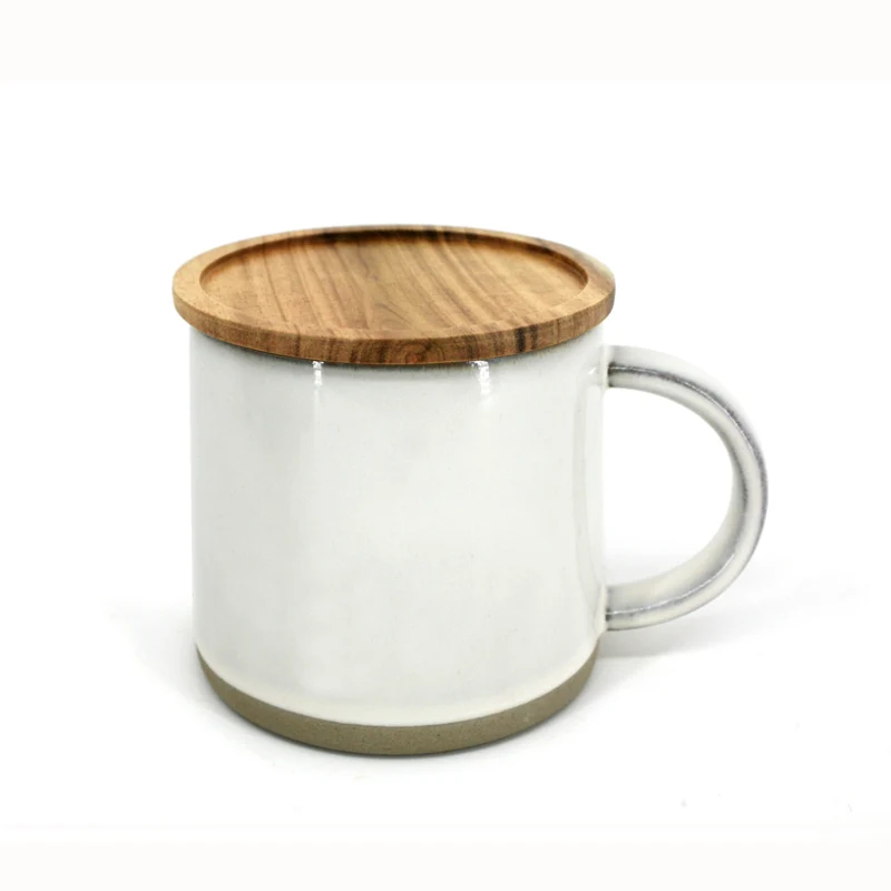 TASSE LUSTRÉE & COUVERCLE BLANCS DANESCO